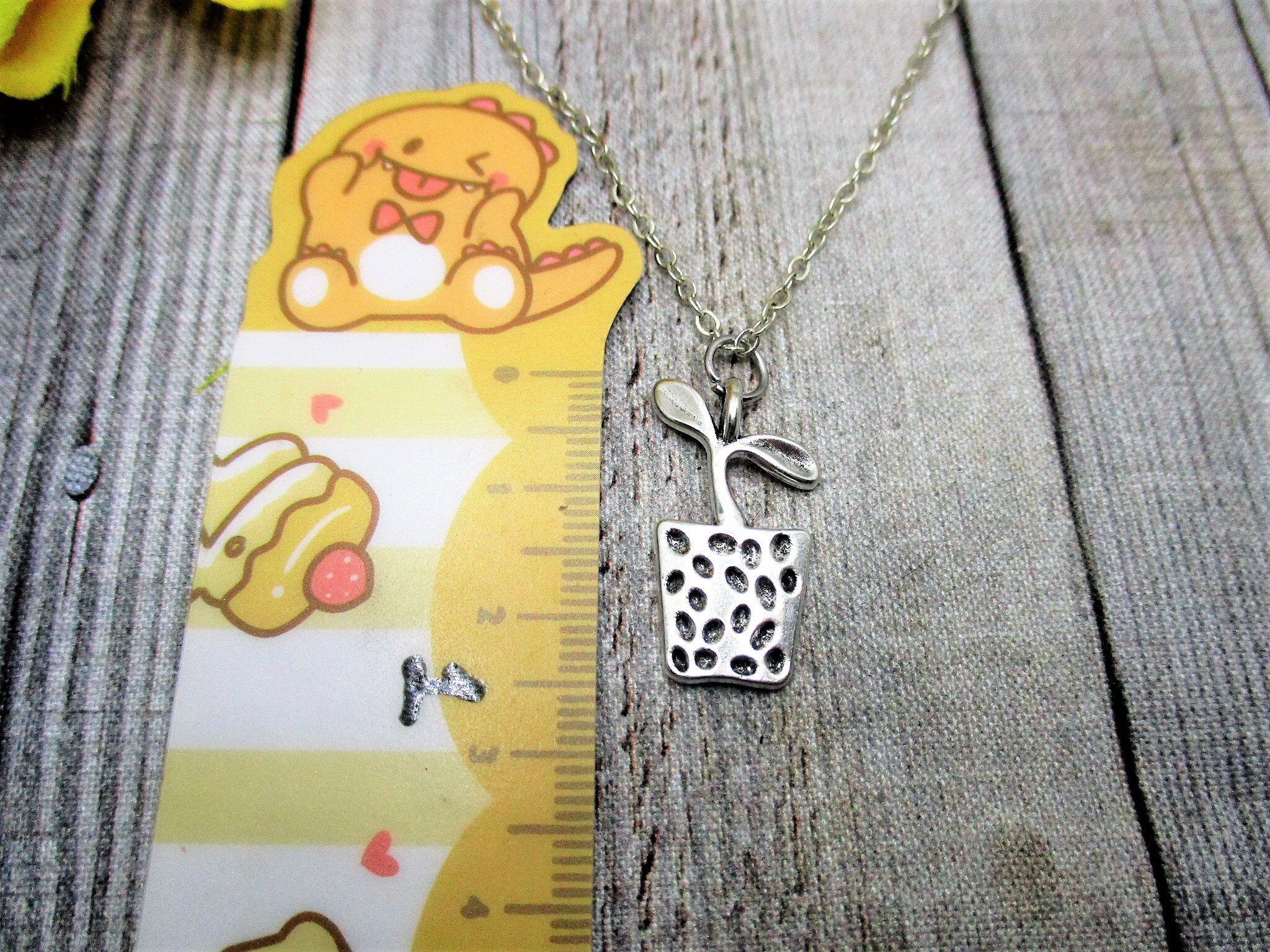 『TAKA ORIGINAL』Pitcher Plant Trap Necklace Pitcher Plant Trap Necklace – TAKA ORIGINAL LIMITED