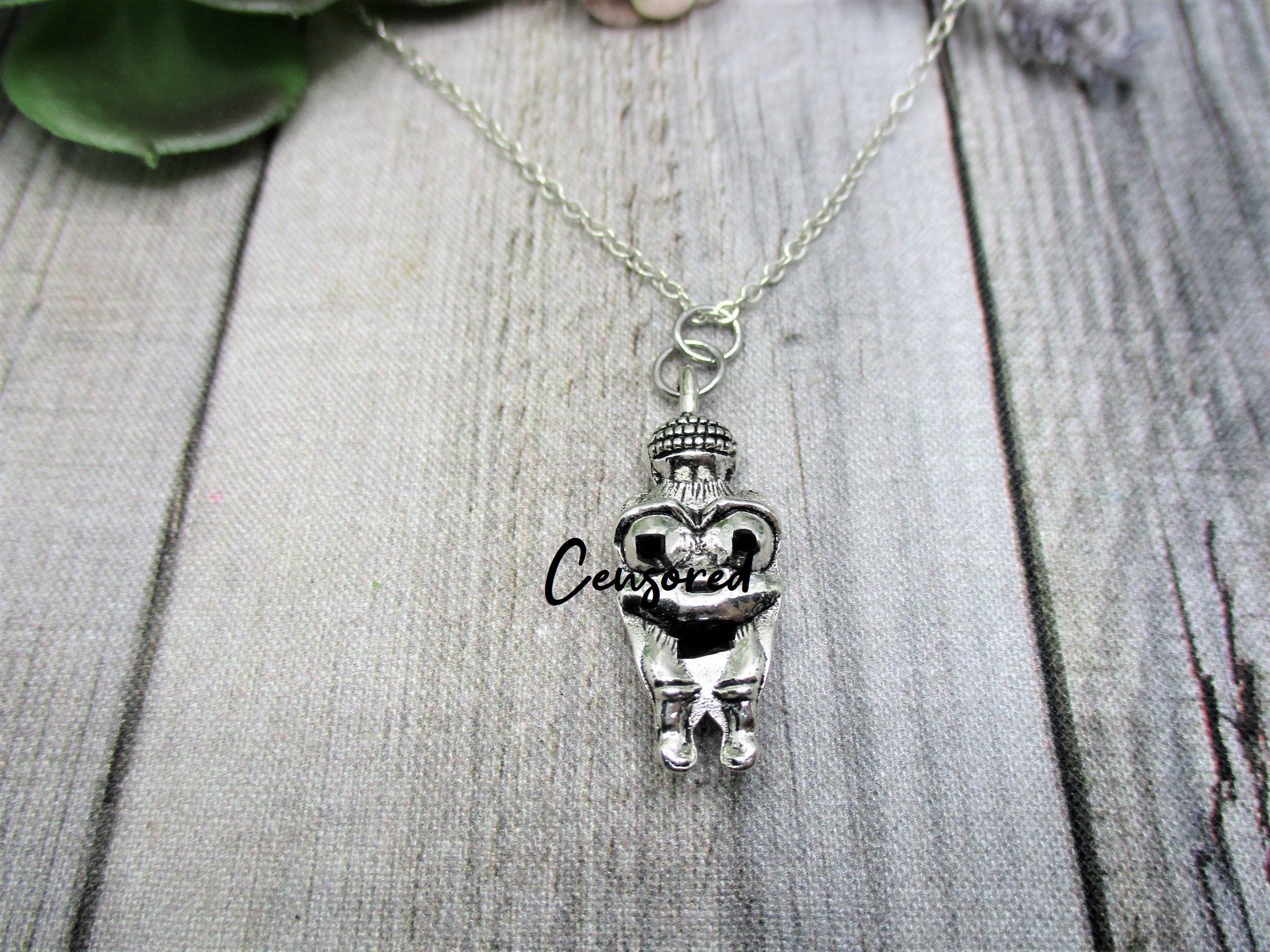 Venus of Willendorf Necklace - Etsy
