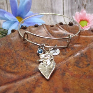 Pulsera de hoja y rosa con pulsera de piedra de nacimiento Joyería de hoja Regalo personalizado para su pulsera de planta de regalo de cumpleaños