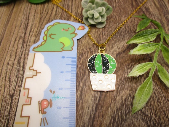 Dainty cactus necklace deals