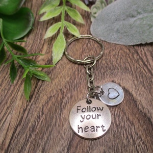 Sigue tu corazón Llavero Personalizado Regalo Personalizado Con Sello de Mano Regalos Personalizados Para Ella/Él