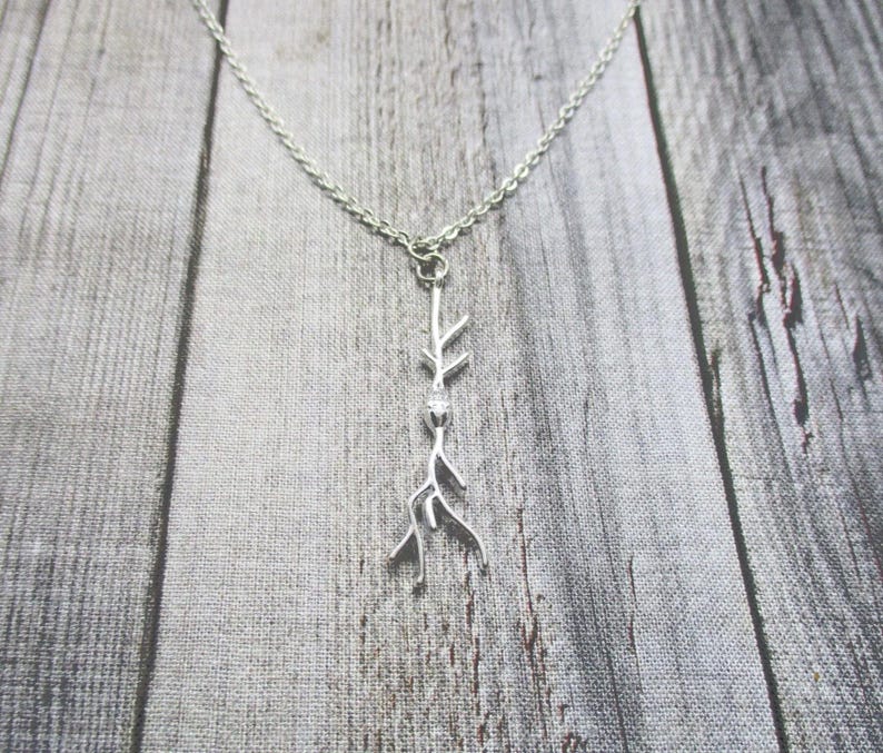 Collar con dije de neurona fusiforme, collar de biología, collar de células, collar de ciencia, collar STEM, collar de química, joyería de ciencia neuronal. imagen 1