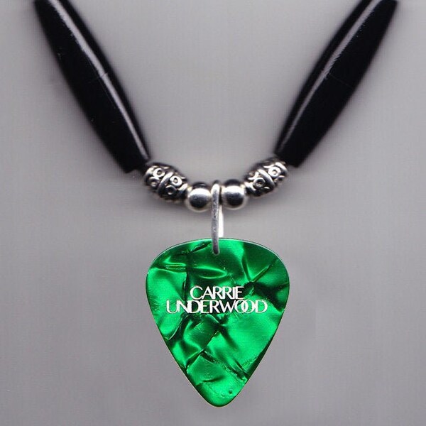 Carrie Underwood Green Pearl Guitar Pick Necklace - 2016 Storyteller Tour