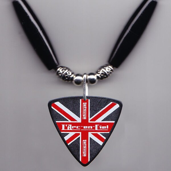 L'Arc-en-Ciel Tetsuya Bajo Union Jack Guitar Pick Necklace - Gira 2010