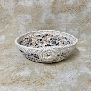Multi-Color Round Cotton Fabric Coiled Rope Bowl Basket