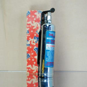 Extincteur Mighty Midget CBM VTG STOP-FIRE des années 50-60. Fabriqué à Brooklyn.