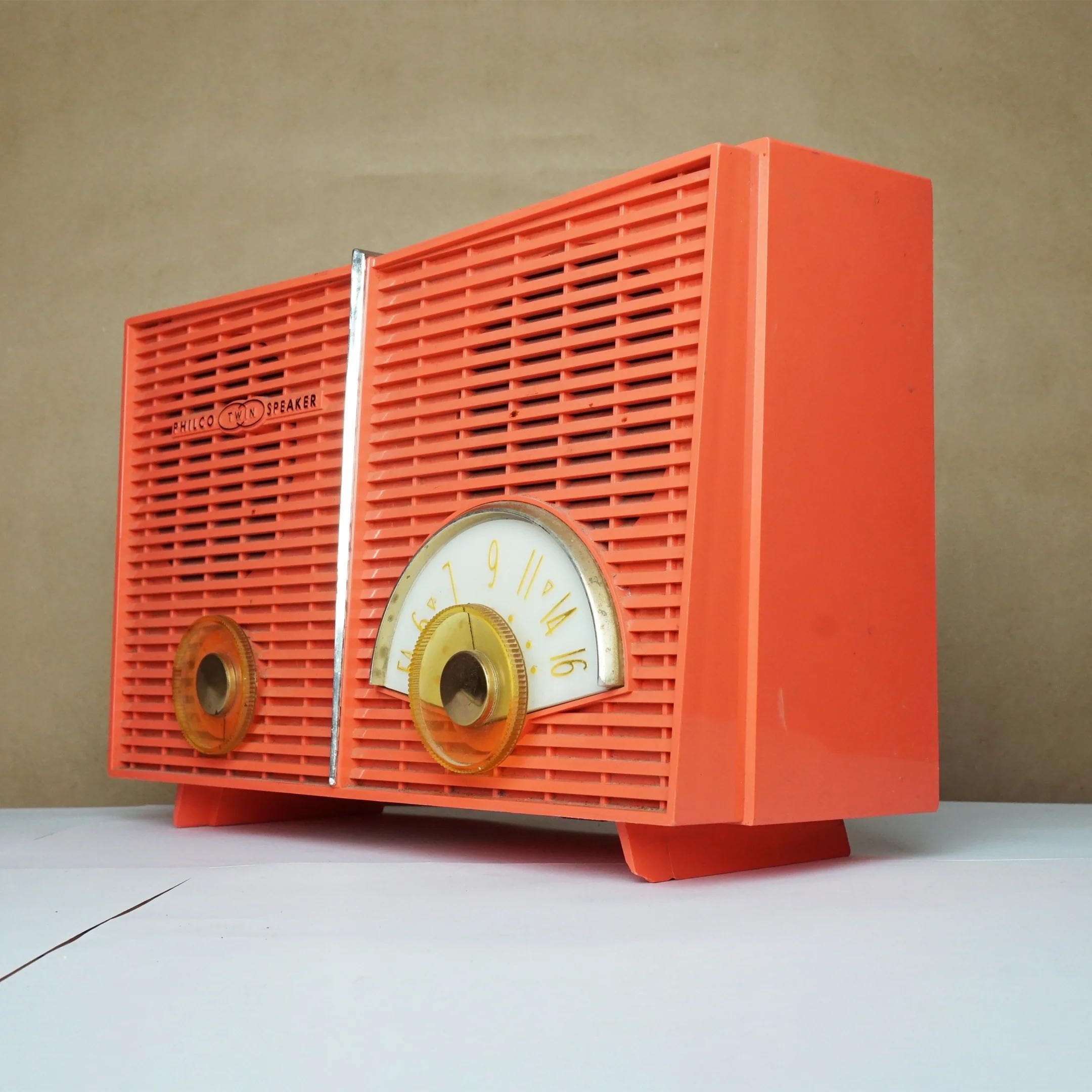 1959 年製ヴィンテージ PHILCO G826-124 真空管ラジオ (「フレイム