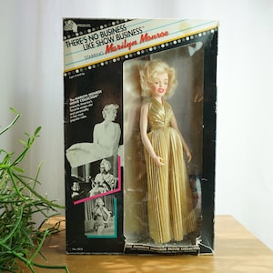 1982 Vintage &quot;There&#39;s No Business Like Show Business&quot; MARILYN MONROE 11.5&quot; Fashion Doll. TRISTAR No.5015