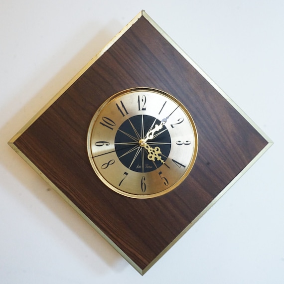 1960s MCM Vintage SETH THOMAS Floating Diamond Wall Clock. Model