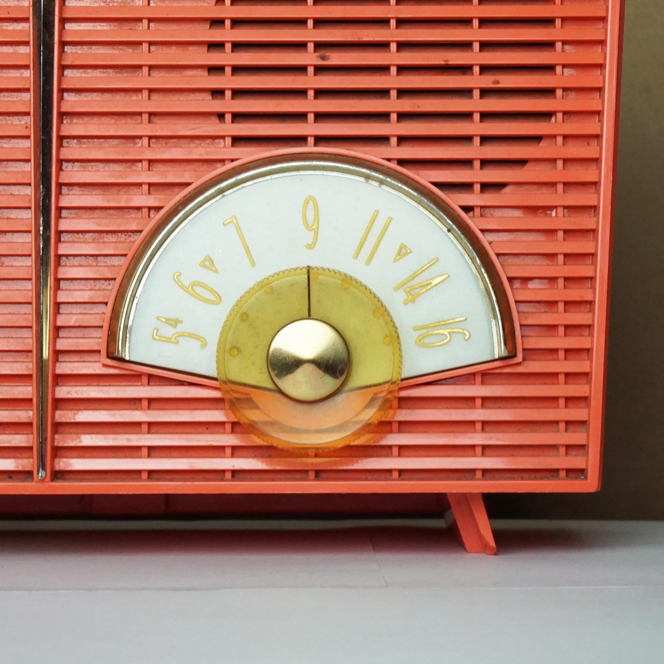 1959 Vintage PHILCO G826-124 Tube Radio in 