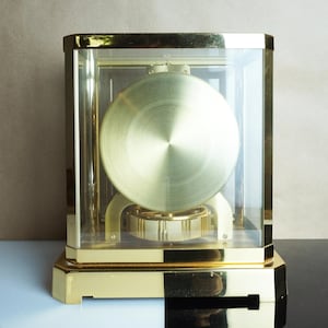 1970's Vintage Jaeger-Lecoultre & Cie ATMOS Metal Caliber 528-8 15 Swiss Clock image 3