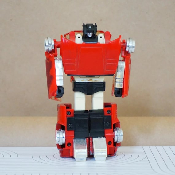 1984 Vintage TAKARA Transformer G1 Autobot Cars: Sideswipe Figure