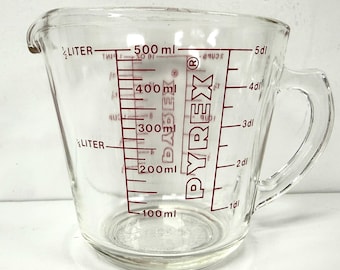 Vintage PYREX Red Letters 2 Cup 1 Pint 516 Measuring Cup