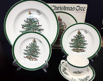 Vintage Spode China Christmas Tree Pattern 5 piece Place Setting Mint in Box