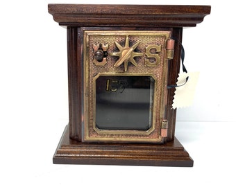 Caja de correos antigua de EE. UU. con puerta de banco, caoba, estrella de EE. UU., circa 1906, tamaño n.° 1