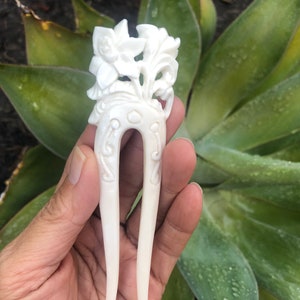 Baroque Victorian Filigree Flower BONE Hair Pin/Bone Hair Slide/Clasp/Flower Bone Hair Stick.Bone Flower Hair Fork Hair Stick Pin.SHORT.NEW