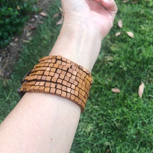 Adjustable Multi Strand Elastic Stretch Earthy Tone Wood Beads Beaded Bracelet Cuff Bangle With Wooden Buckle Clasp Closure.Ethnic Boho.NEW