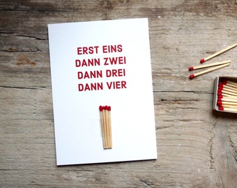 Erst eins dann zwei | Weihnachtskarte Typografie Postkarte Schrift Schriftgestaltung Typografie OHNE Streichhölzer