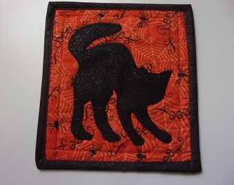 Black cat Halloween wall quilt