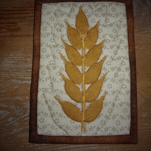 Wheat stalk mug rug or pot holder