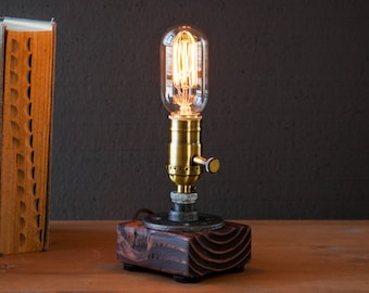 Table lamp-Desk lamp-Edison Steampunk lamp-Rustic home decor-Gift for men-Farmhouse decor-Home decor-Desk accessories-Industrial lighting