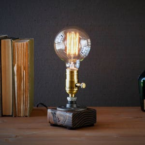 Table lamp-Desk lamp-Edison Steampunk lamp-Rustic home decor-Gift for men-Farmhouse decor-Home decor-Desk accessories-Industrial lighting image 3