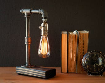 Table lamp-Desk lamp-Edison Steampunk lamp-Rustic home decor-Gift for men-Farmhouse decor-Home decor-Desk accessories-Industrial lighting