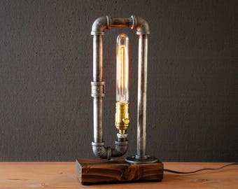 Table lamp-Desk lamp-Edison Steampunk lamp-Rustic home decor-Gift for men-Farmhouse decor-Home decor-Desk accessories-Industrial lighting