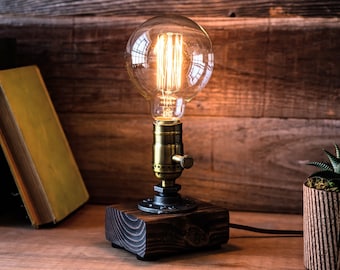 Table lamp-Desk lamp-Edison Steampunk lamp-Rustic home decor-Gift for men-Farmhouse decor-Home decor-Desk accessories-Industrial lighting