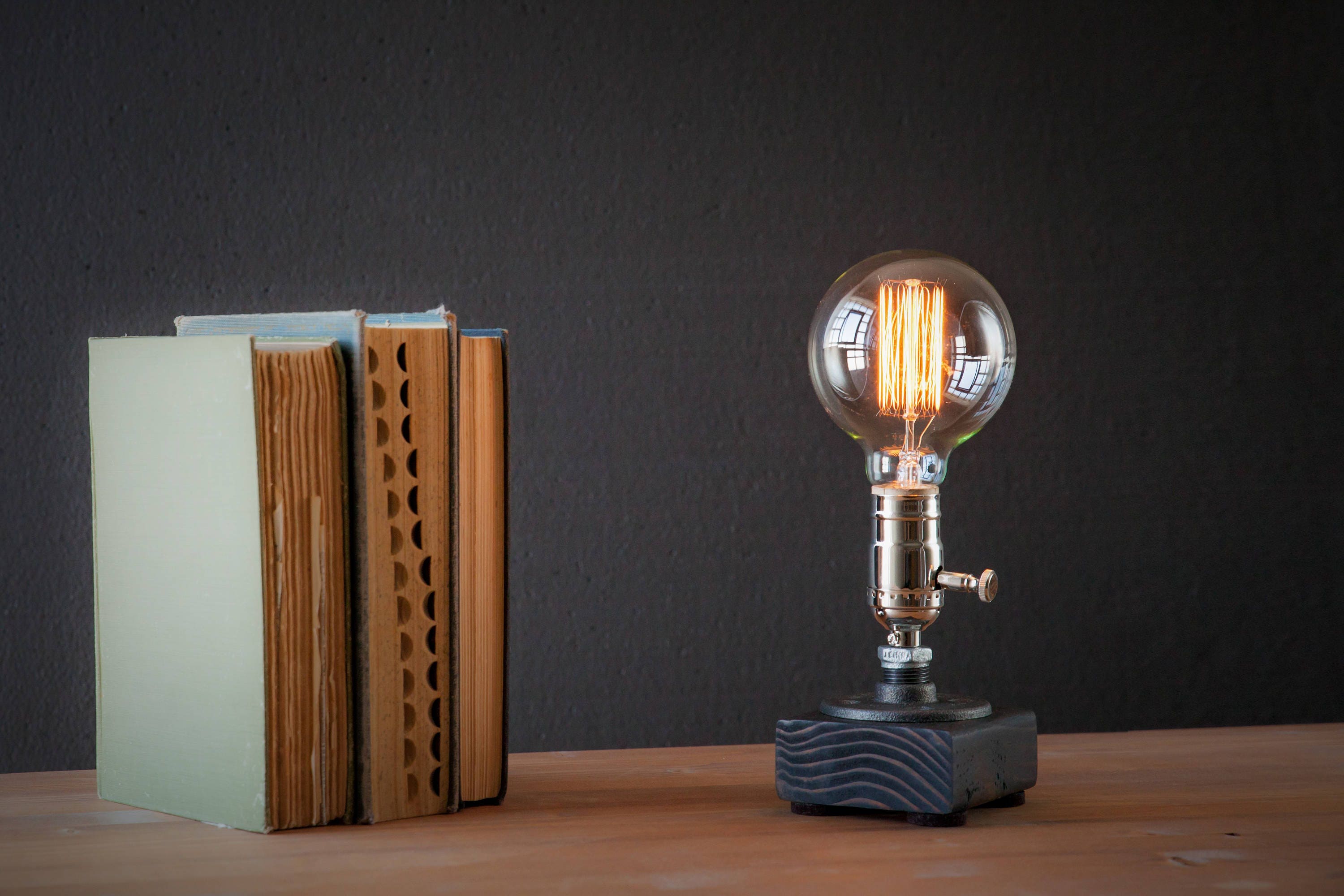 Table lamp-Desk lamp-Edison Steampunk lamp-Rustic home decor-Gift for men-Farmhouse decor-Home ...
