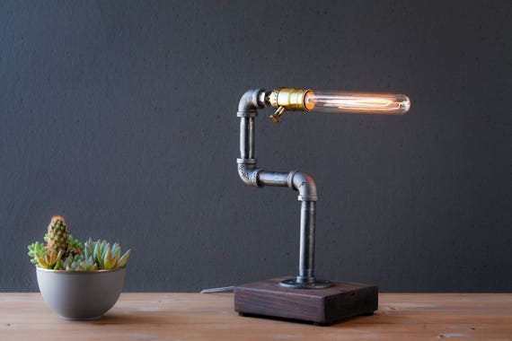 Table lamp-Desk lamp-Edison Steampunk lamp-Rustic home decor-Gift for men-Farmhouse decor-Home decor-Desk accessories-Industrial lighting