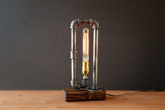 Table lamp-Desk lamp-Edison Steampunk lamp-Rustic home decor-Gift for men-Farmhouse decor-Home decor-Desk accessories-Industrial lighting