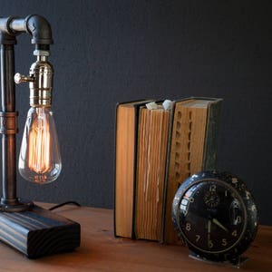 Table lamp-Desk lamp-Edison Steampunk lamp-Rustic home decor-Gift for men-Farmhouse decor-Home decor-Desk accessories-Industrial lighting image 6