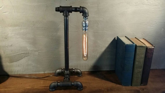 Table lamp-Desk lamp-Edison Steampunk lamp-Rustic home decor-Gift for men-Farmhouse decor-Home decor-Desk accessories-Industrial lighting