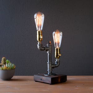 Table lamp-Desk lamp-Edison Steampunk lamp-Rustic home decor-Gift for men-Farmhouse decor-Home decor-Desk accessories-Industrial lighting image 4