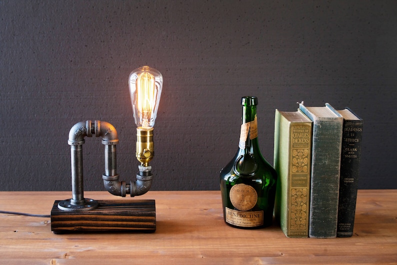 Table lamp-Desk lamp-Edison Steampunk lamp-Rustic home decor-Gift for men-Farmhouse decor-Home decor-Desk accessories-Industrial lighting image 2