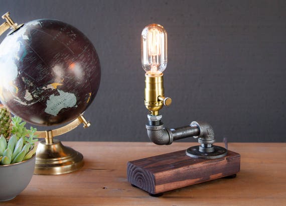 Table lamp-Desk lamp-Edison Steampunk lamp-Rustic home decor-Gift for men-Farmhouse decor-Home decor-Desk accessories-Industrial lighting