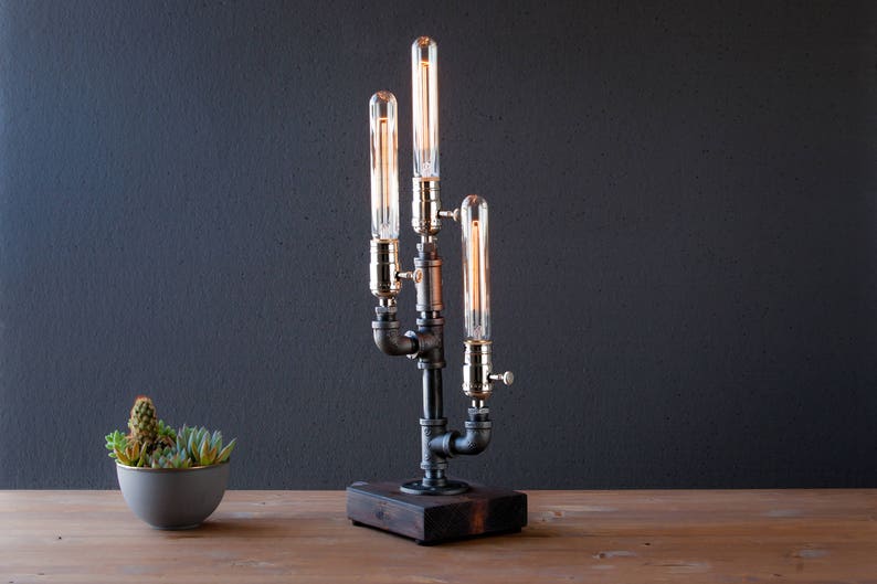 Table lamp-Desk lamp-Edison Steampunk lamp-Rustic home decor-Gift for men-Farmhouse decor-Home decor-Desk accessories-Industrial lighting