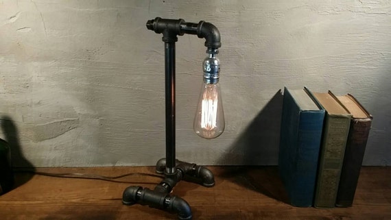 Table lamp-Desk lamp-Edison Steampunk lamp-Rustic home decor-Gift for men-Farmhouse decor-Home decor-Desk accessories-Industrial lighting