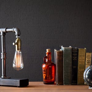 Table lamp-Desk lamp-Edison Steampunk lamp-Rustic home decor-Gift for men-Farmhouse decor-Home decor-Desk accessories-Industrial lighting image 7