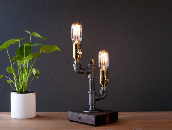 Table lamp-Desk lamp-Edison Steampunk lamp-Rustic home decor-Gift for men-Farmhouse decor-Home decor-Desk accessories-Industrial lighting