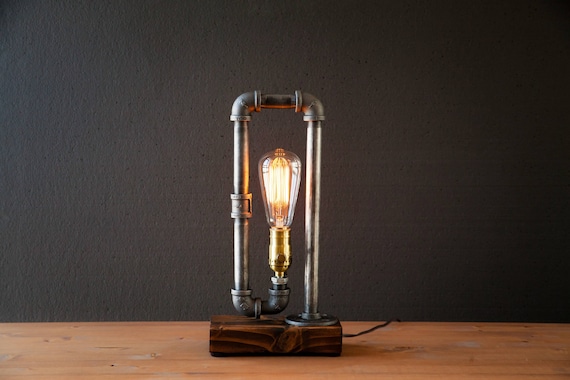 Table lamp-Desk lamp-Edison Steampunk lamp-Rustic home decor-Gift for men-Farmhouse decor-Home decor-Desk accessories-Industrial lighting