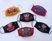 Flower embroidered artesanal face mask