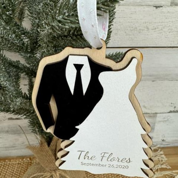 Personalized Bride and Groom Ornament - Wedding shower gift - Wedding gift - Christmas ornament - Keepsake ornament