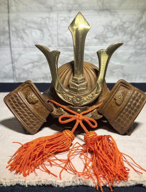 Used Japanese Samurai Kabuto Helmet Ornament Iron Metal Vintage