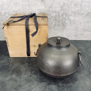 Used Tetsubin Iron Tea Kettle by National Living Treasure Takahashi Keiten for Chadogu & Tea Ceremony Japan