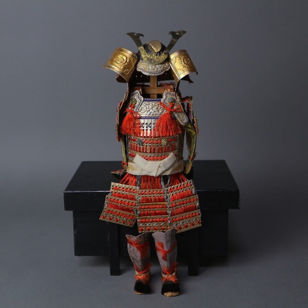 Display Miniature Samurai Armor with Original Trunk, Japanese Antique Armor [HS38]