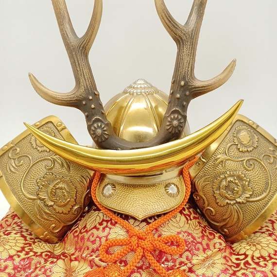 Used Japanese Samurai Warrior Yamanaka Shikanosuke Figure Statue
