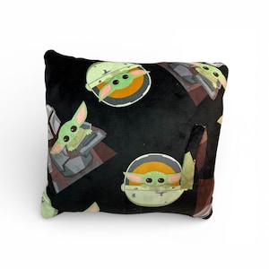 Star Wars Mandalorian Grogu Baby Yoda Plush Pocket Pillow Handcrafted Blk 14x14 afbeelding 1