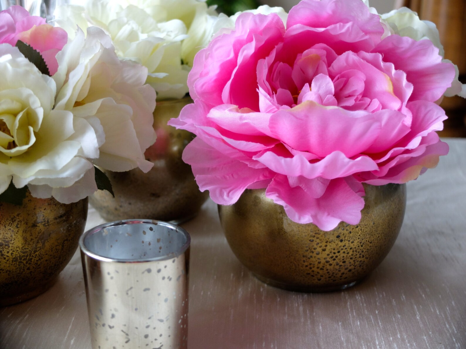 Beautiful Metallic Gold Round Vase Gold Wedding Vases Distressed Gold